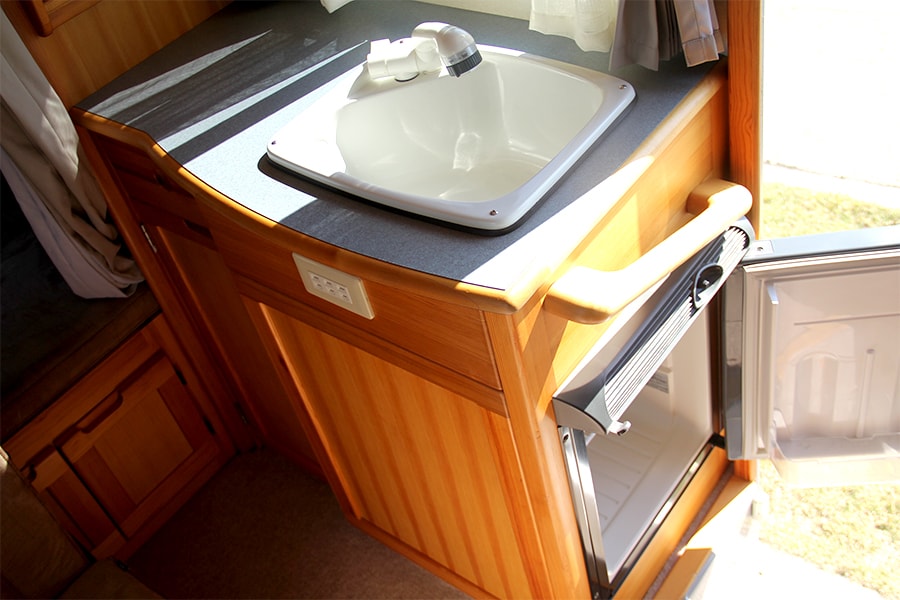 マツダ ボンゴ アミティ