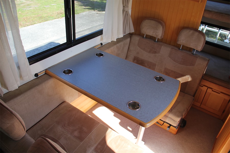 マツダ ボンゴ アミティ